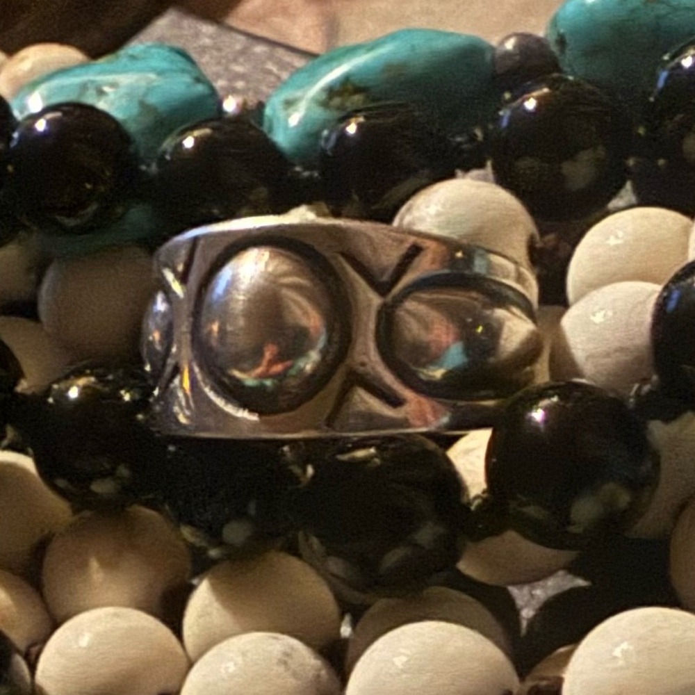 Native American Sterling
Silver Ring Sz 7.25 - Picture 5 of 15